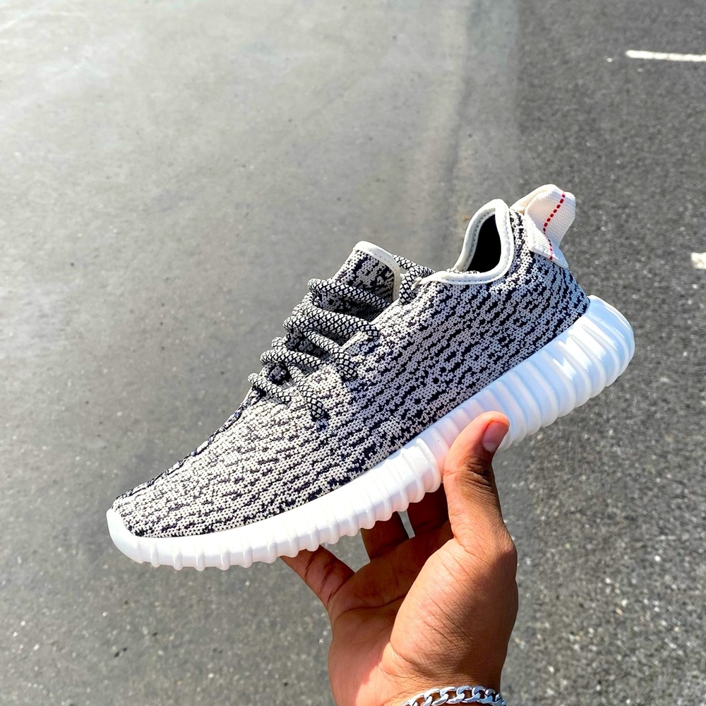 Adidas yeezy 350 v1 turtle dove size 6.5